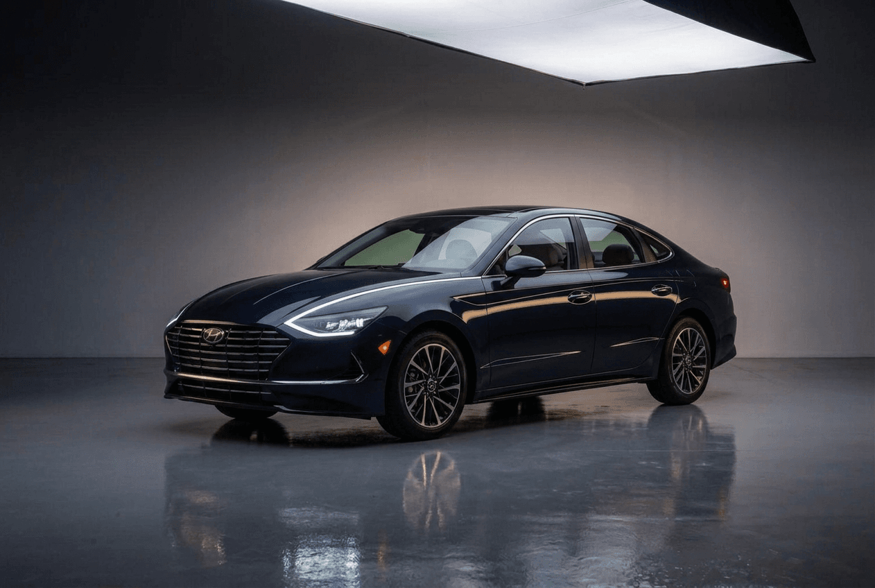Hyundai Sonata vehicle catalogue image